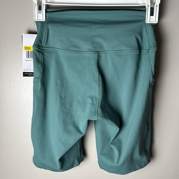 NWT Nike 8” High Rise Training Biker Shorts - Picture 5 of 6